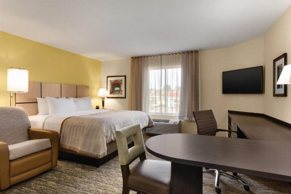 Candlewood Suites VESTAL - BINGHAMTON image 20
