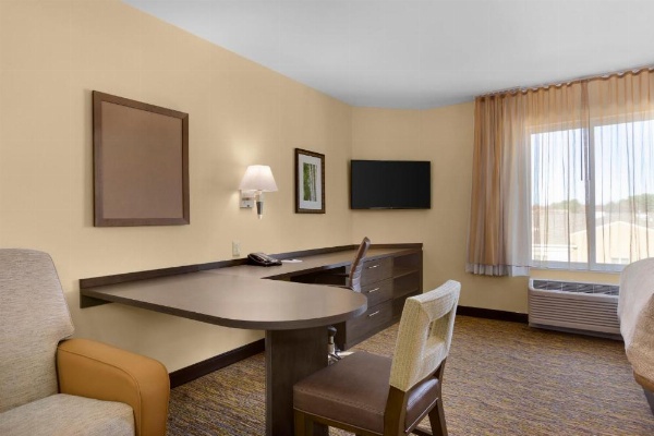 Candlewood Suites VESTAL - BINGHAMTON image 23