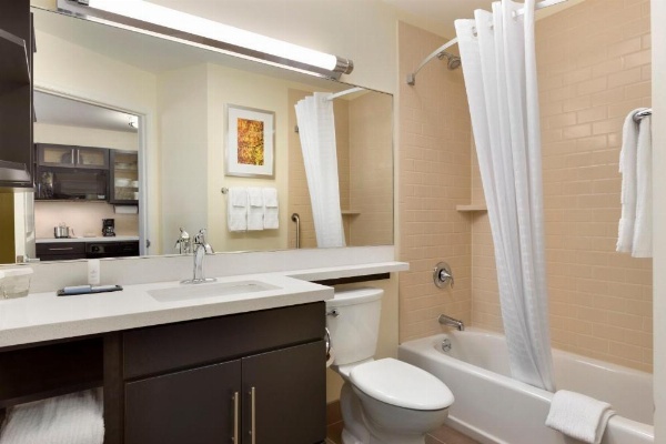 Candlewood Suites VESTAL - BINGHAMTON image 24